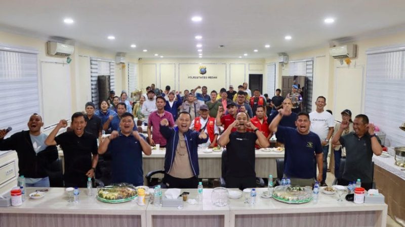 Pererat Sinergi, Kapolrestabes Medan Nobar Laga Austria vs Argentina Piala Dunia 2026 Bersama Warga