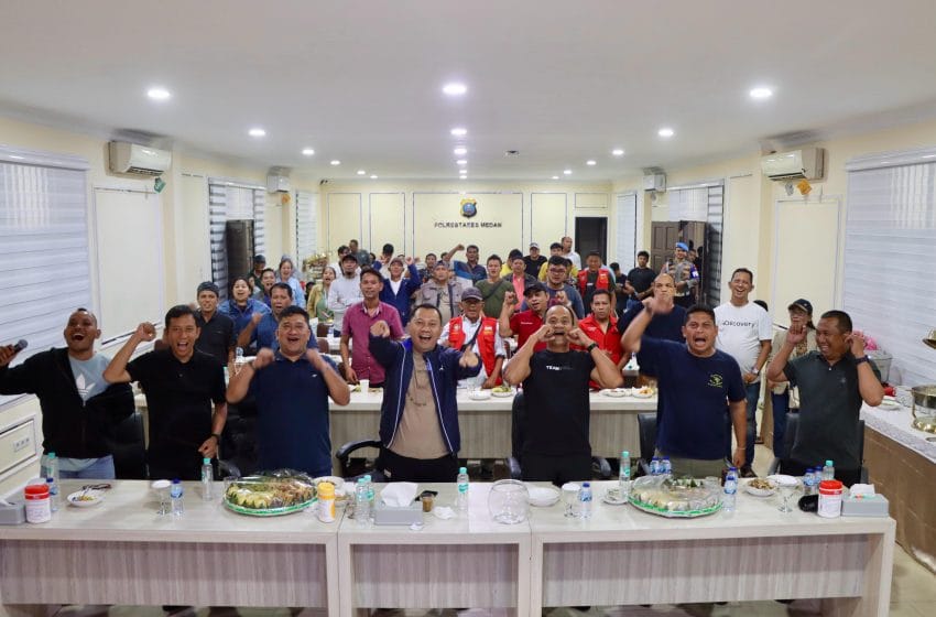Pererat Sinergi, Kapolrestabes Medan Nobar Laga Austria vs Argentina Piala Dunia 2026 Bersama Warga