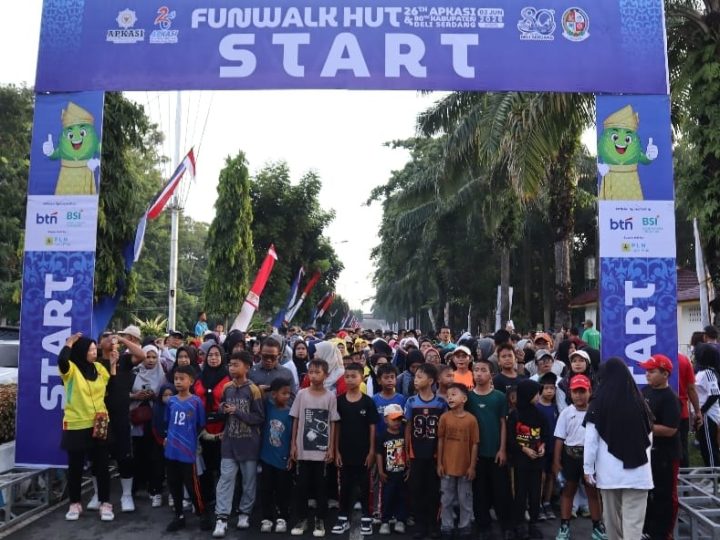 Polresta Deli Serdang Ikuti Fun Walk Peringati Hari Jadi Ke-80 Kabupaten Deli Serdang dan HUT APKASI ke 26