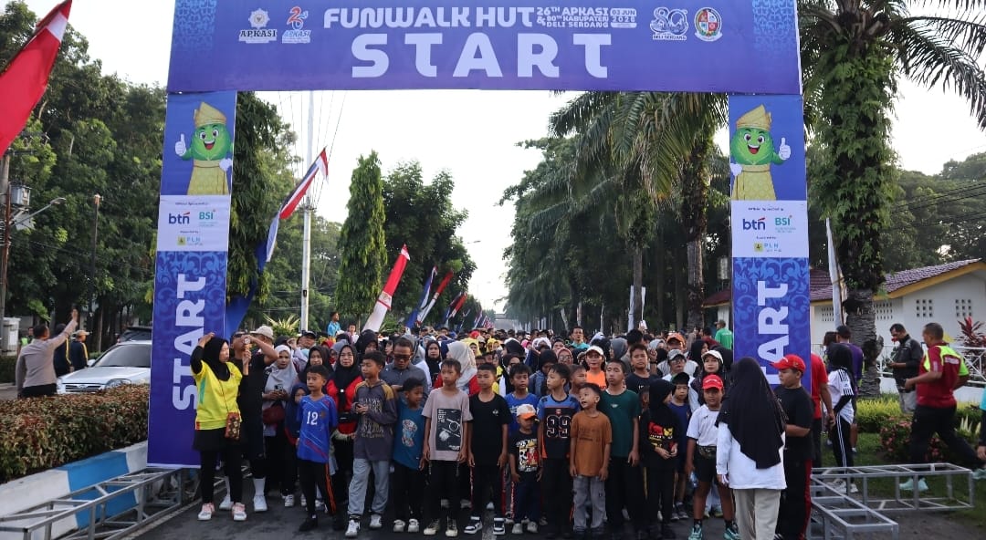 Polresta Deli Serdang Ikuti Fun Walk Peringati Hari Jadi Ke-80 Kabupaten Deli Serdang dan HUT APKASI ke 26