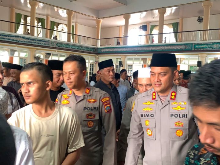 Kapolres Binjai ajak PJU Safari Salat Jumat Bersama Masyarakat di Masjid Agung Kota Binjai