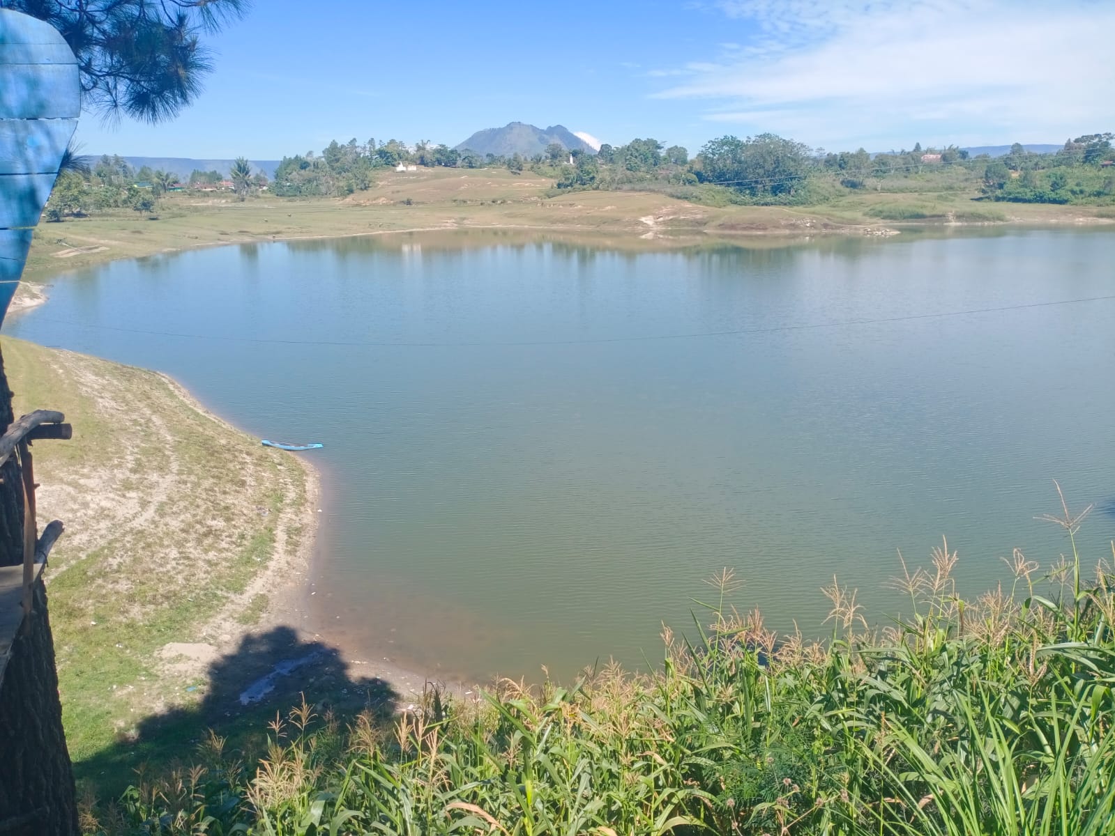 Obyek Wisata “Danau di Atas Danau” Sidihoni di Samosir Terancam Menyusut