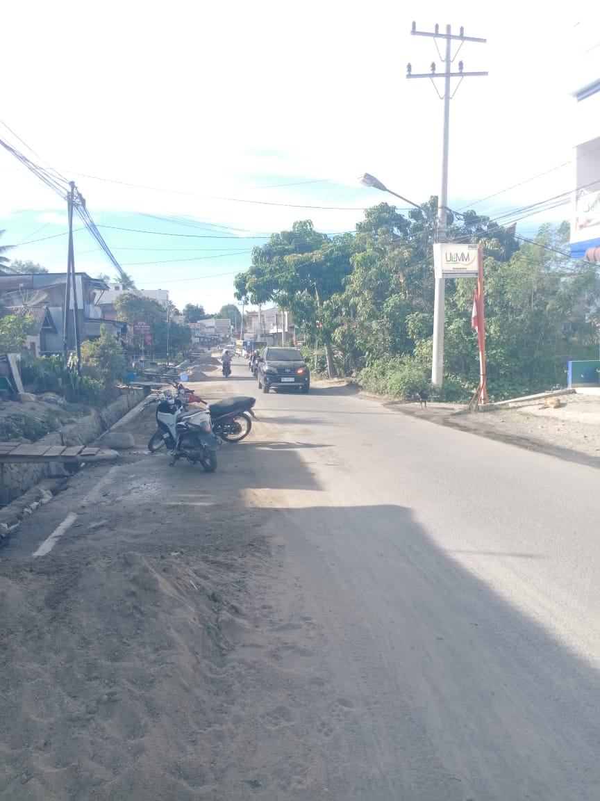 Musim Kemarau, Debu Jalan di Samosir Diduga Picu Peningkatan Risiko ISPA