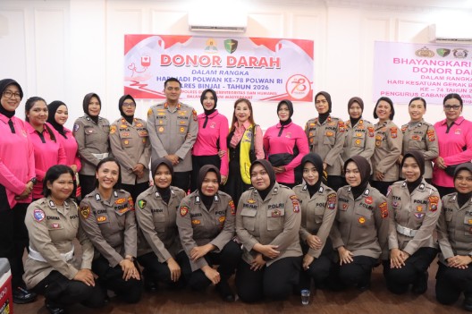 Sambut Hari Jadi Polwan Ke-78 Kapolres Binjai dan Ketua Bhayangkari cabang binjai Donorkan Darah untuk Kemanusiaan
