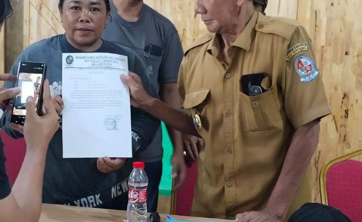 Kades Helvetia Terbitkan Surat Pernyataan Pemasangan Tanda Batas