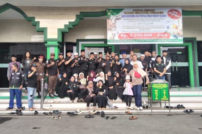PIS N Sumut Bagikan 350 Nasi Jumat Berkah Saat Safari Jumat di Masjid Hidayatul Muslimin Tembung