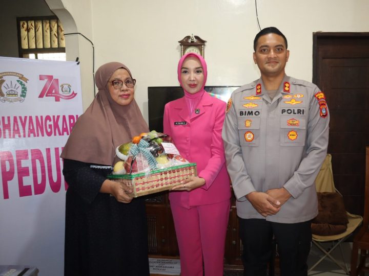 Kapolres Binjai Anjangsana dan Berikan Tali Asih kepada Personel yang Sakit Menahun