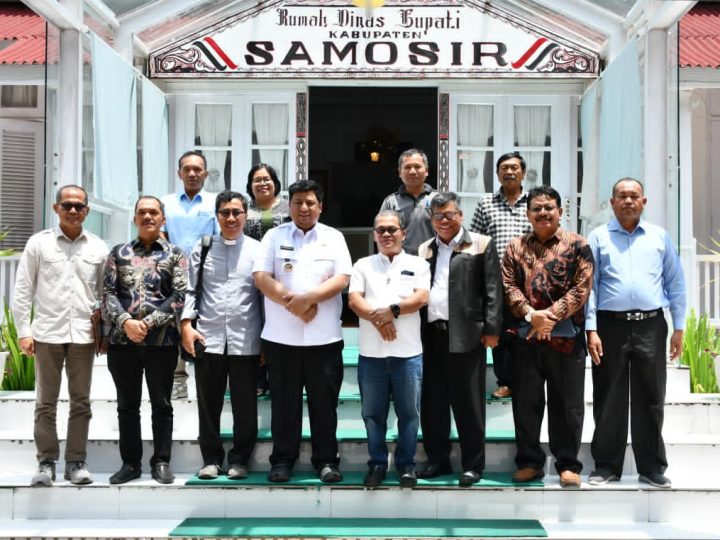 Dukung Pendidikan Unggul, Bupati Vandiko Siap Kawal Pendirian SMA Plus Berasrama Katolik Santo Mikael di Samosir