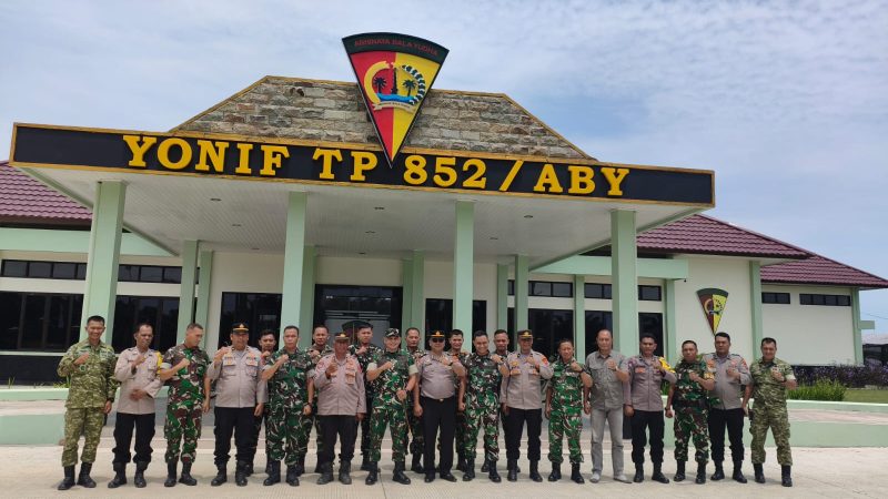Perkuat Sinergitas TNI-Polri, Polresta Deli Serdang Beri Surprise HUT Ke-81 TNI