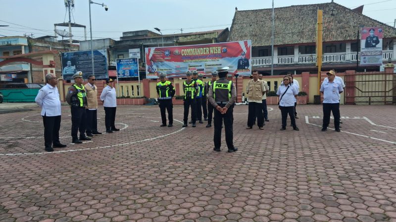Bayar Pajak Motor di Simpang Empat HKBP Bolon, Bapenda Samosir Jemput Bola Bersama Polisi dan Samsat