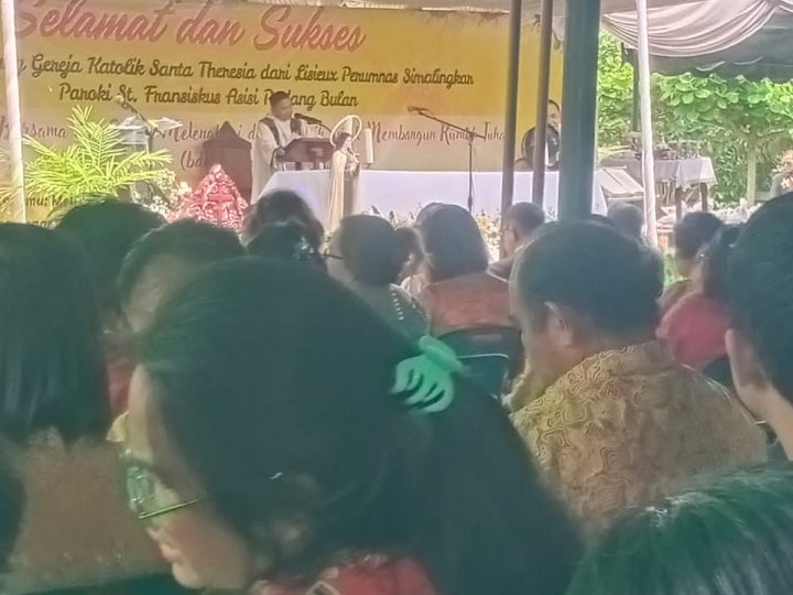 Pesta Pelindung Santa Theresia ke-36, Pastor Paroki Ajak Umat Berjalan Bersama Wujudkan Aula Rp 500 Juta