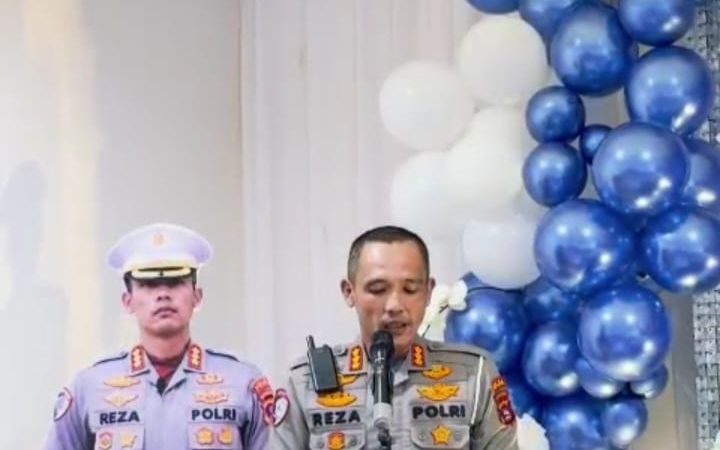 Dir Lantas Polda Sumbar Terima Ucapan Selamat Ulang Tahun Dari Para Personil