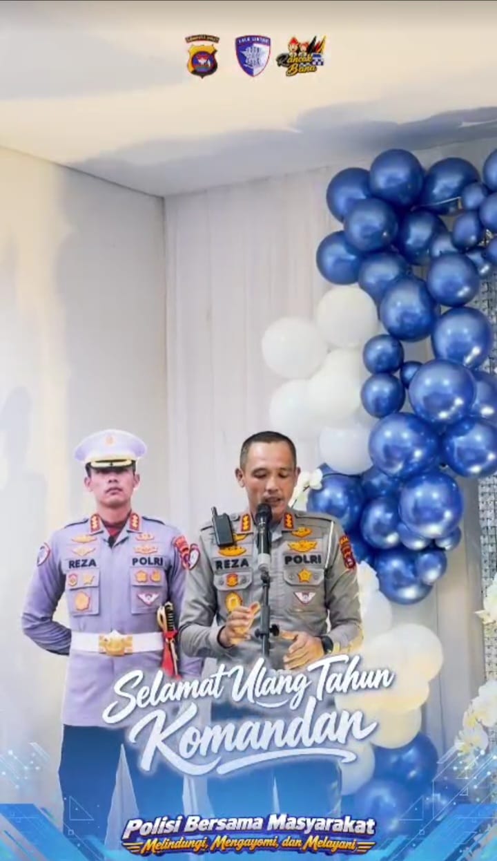 Dir Lantas Polda Sumbar Terima Ucapan Selamat Ulang Tahun Dari Para Personil