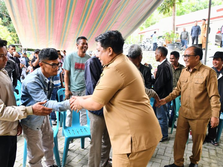 51 Kelompok Tani di Samosir Terima Bantuan Alsintan, Bupati Tekankan Perluasan Bawang Putih