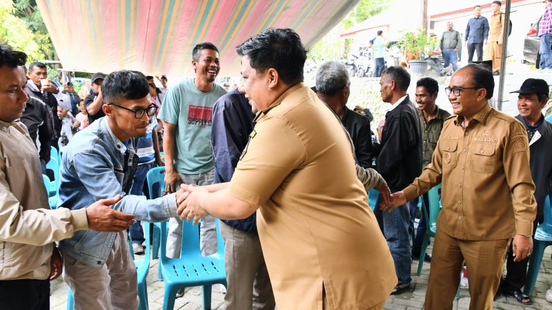 51 Kelompok Tani di Samosir Terima Bantuan Alsintan, Bupati Tekankan Perluasan Bawang Putih